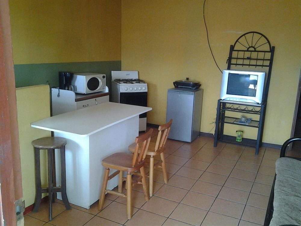 Cabinas Madeleine ปุนตาเรนาส ภายนอก รูปภาพ