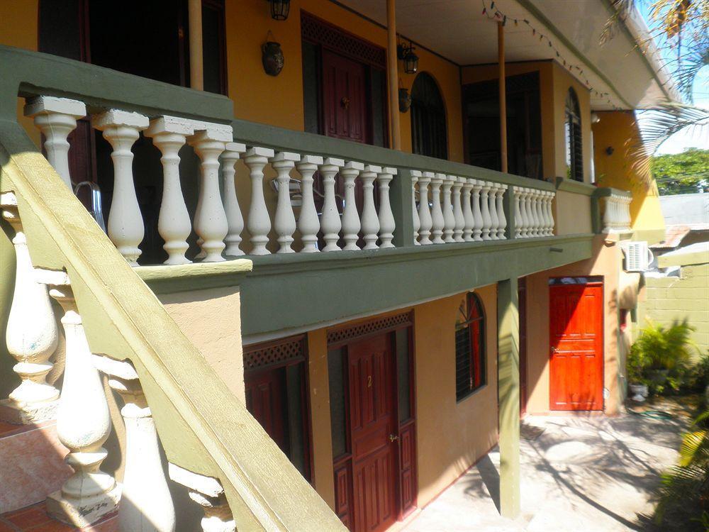 Cabinas Madeleine ปุนตาเรนาส ภายนอก รูปภาพ